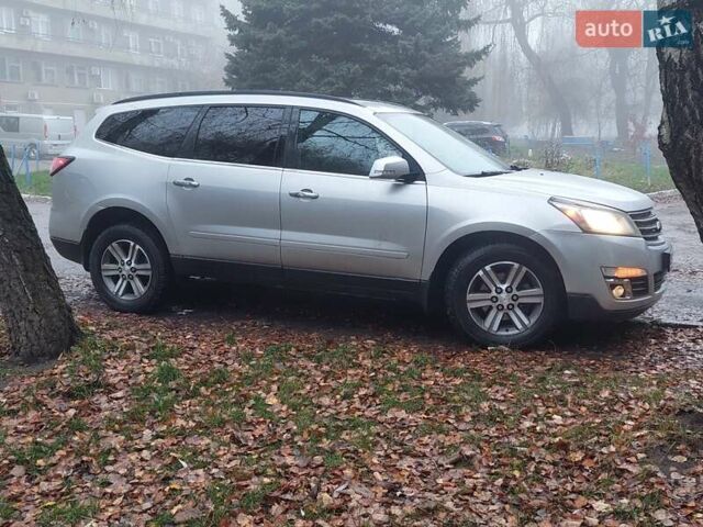 Серый Шевроле Траверс, объемом двигателя 3.56 л и пробегом 205 тыс. км за 12000 $, фото 2 на Automoto.ua