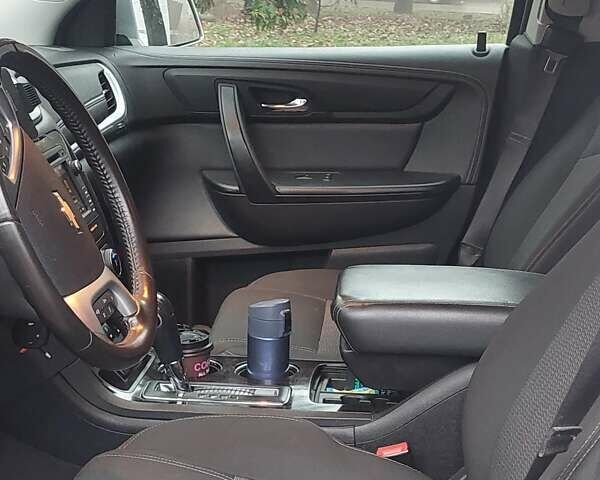 Серый Шевроле Траверс, объемом двигателя 3.56 л и пробегом 205 тыс. км за 12000 $, фото 6 на Automoto.ua