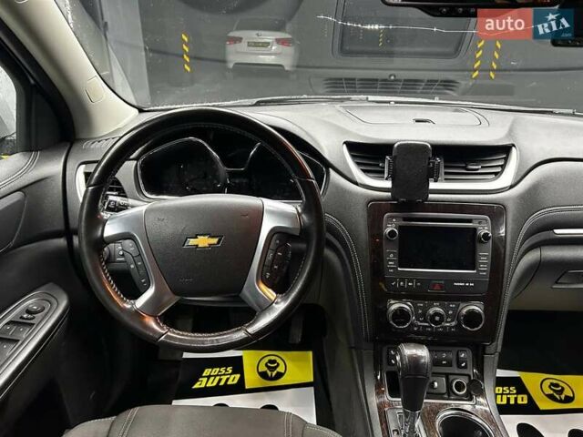 Сірий Шевроле Траверс, об'ємом двигуна 3.56 л та пробігом 206 тис. км за 13000 $, фото 7 на Automoto.ua