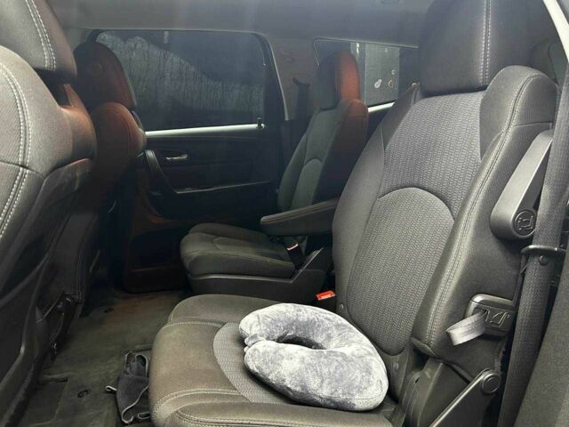 Сірий Шевроле Траверс, об'ємом двигуна 3.6 л та пробігом 206 тис. км за 13000 $, фото 13 на Automoto.ua