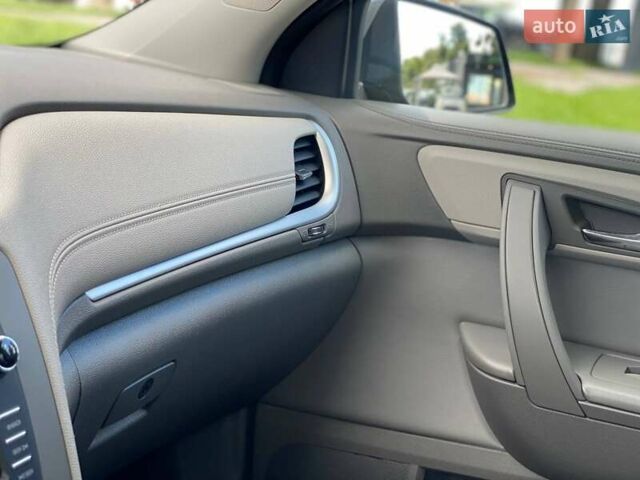 Серый Шевроле Траверс, объемом двигателя 3.56 л и пробегом 114 тыс. км за 12990 $, фото 35 на Automoto.ua