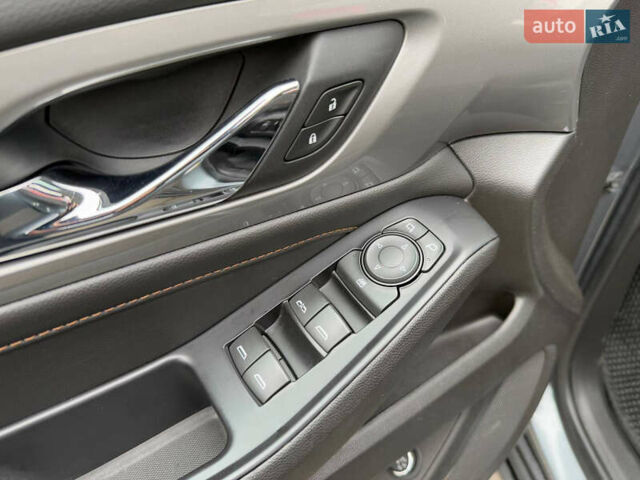 Шевроле Траверс 2017 в Днепре (Днепропетровске) на Automoto.ua Серый Шевроле Траверс, объемом двигателя 3.56 л и пробегом 75 тыс. км за 18500 $, фото 26 на Automoto.ua