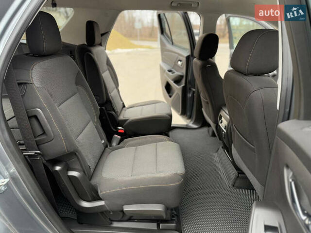 Шевроле Траверс 2017 в Днепре (Днепропетровске) на Automoto.ua Серый Шевроле Траверс, объемом двигателя 3.56 л и пробегом 75 тыс. км за 18500 $, фото 35 на Automoto.ua