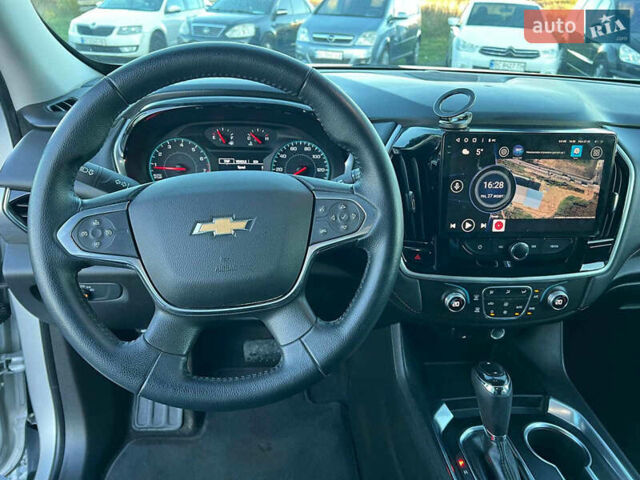 Сірий Шевроле Траверс, об'ємом двигуна 3.6 л та пробігом 177 тис. км за 17490 $, фото 21 на Automoto.ua