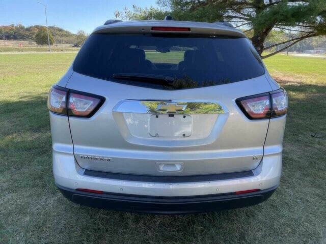 Серый Шевроле Траверс, объемом двигателя 3.6 л и пробегом 59 тыс. км за 17000 $, фото 6 на Automoto.ua