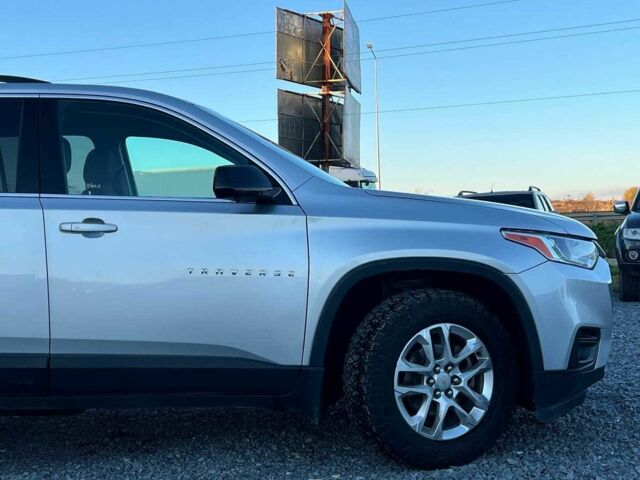 Сірий Шевроле Траверс, об'ємом двигуна 3.6 л та пробігом 177 тис. км за 17490 $, фото 10 на Automoto.ua