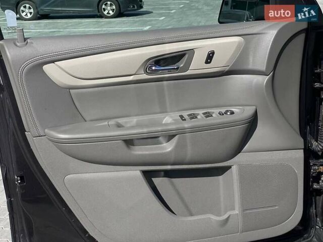 Серый Шевроле Траверс, объемом двигателя 3.56 л и пробегом 114 тыс. км за 12990 $, фото 21 на Automoto.ua