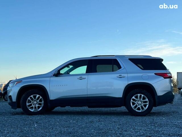 Серый Шевроле Траверс, объемом двигателя 3.6 л и пробегом 177 тыс. км за 17490 $, фото 3 на Automoto.ua