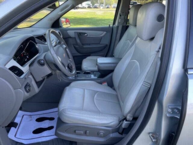 Серый Шевроле Траверс, объемом двигателя 3.6 л и пробегом 59 тыс. км за 17000 $, фото 10 на Automoto.ua