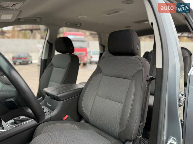 Шевроле Траверс 2017 в Днепре (Днепропетровске) на Automoto.ua Серый Шевроле Траверс, объемом двигателя 3.56 л и пробегом 75 тыс. км за 18500 $, фото 10 на Automoto.ua