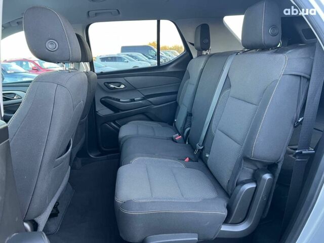 Серый Шевроле Траверс, объемом двигателя 3.6 л и пробегом 177 тыс. км за 17490 $, фото 34 на Automoto.ua