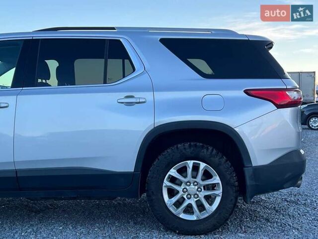 Сірий Шевроле Траверс, об'ємом двигуна 3.6 л та пробігом 177 тис. км за 17490 $, фото 4 на Automoto.ua