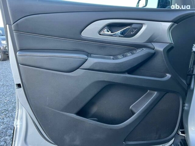 Серый Шевроле Траверс, объемом двигателя 3.6 л и пробегом 177 тыс. км за 17490 $, фото 14 на Automoto.ua