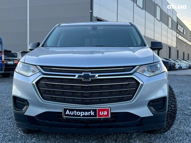 Серый Шевроле Траверс, объемом двигателя 3.6 л и пробегом 177 тыс. км за 17490 $, фото 1 на Automoto.ua