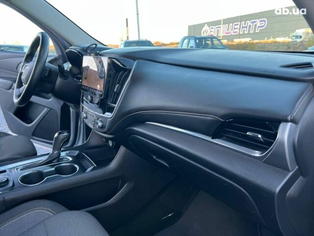 Серый Шевроле Траверс, объемом двигателя 3.6 л и пробегом 177 тыс. км за 17490 $, фото 39 на Automoto.ua