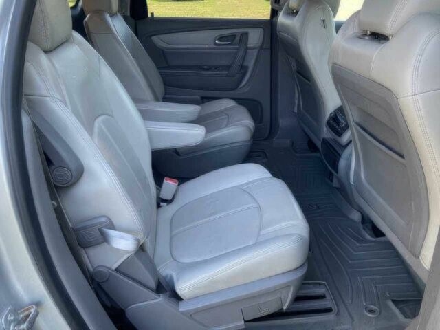 Серый Шевроле Траверс, объемом двигателя 3.6 л и пробегом 59 тыс. км за 17000 $, фото 11 на Automoto.ua