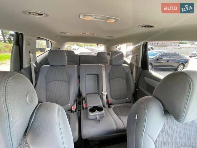 Серый Шевроле Траверс, объемом двигателя 3.56 л и пробегом 114 тыс. км за 12990 $, фото 46 на Automoto.ua