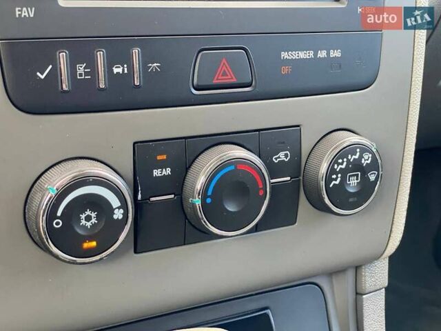 Серый Шевроле Траверс, объемом двигателя 3.56 л и пробегом 114 тыс. км за 12990 $, фото 33 на Automoto.ua