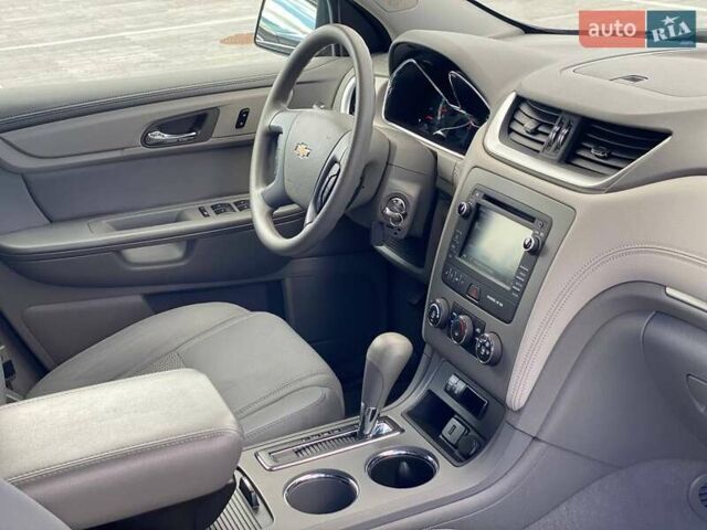 Серый Шевроле Траверс, объемом двигателя 3.56 л и пробегом 114 тыс. км за 12990 $, фото 43 на Automoto.ua