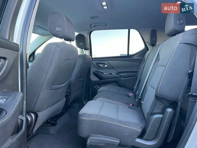 Сірий Шевроле Траверс, об'ємом двигуна 3.6 л та пробігом 177 тис. км за 17490 $, фото 35 на Automoto.ua