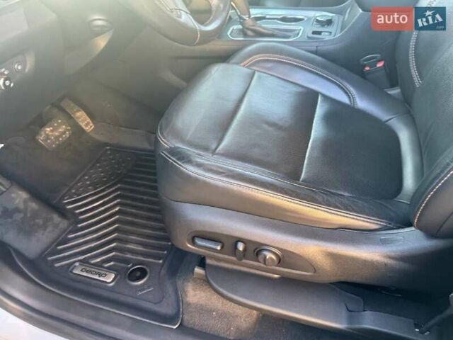 Шевроле Траверс 2019 в Киеве на Automoto.ua Серый Шевроле Траверс, объемом двигателя 3.56 л и пробегом 147 тыс. км за 24700 $, фото 15 на Automoto.ua