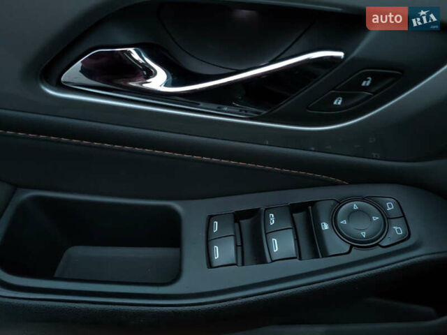 Серый Шевроле Траверс, объемом двигателя 3.6 л и пробегом 96 тыс. км за 24900 $, фото 18 на Automoto.ua