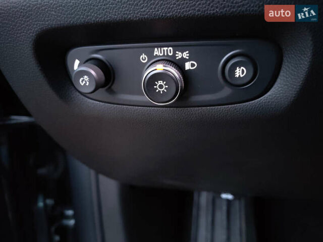 Серый Шевроле Траверс, объемом двигателя 3.6 л и пробегом 96 тыс. км за 24900 $, фото 20 на Automoto.ua