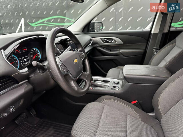 Серый Шевроле Траверс, объемом двигателя 3.56 л и пробегом 45 тыс. км за 23000 $, фото 6 на Automoto.ua