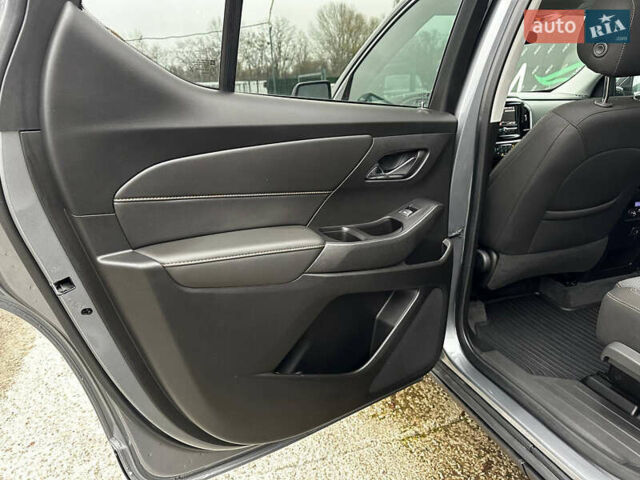 Серый Шевроле Траверс, объемом двигателя 3.56 л и пробегом 45 тыс. км за 23000 $, фото 8 на Automoto.ua