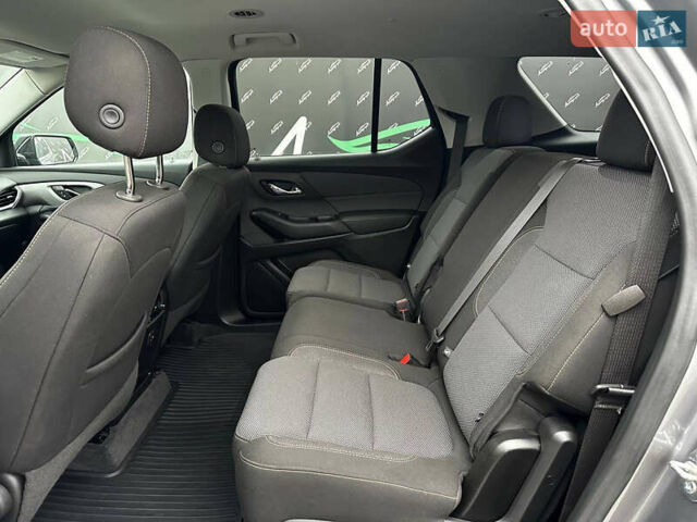 Серый Шевроле Траверс, объемом двигателя 3.56 л и пробегом 45 тыс. км за 23000 $, фото 7 на Automoto.ua