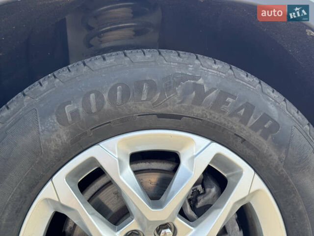 Серый Шевроле Траверс, объемом двигателя 3.6 л и пробегом 96 тыс. км за 24900 $, фото 39 на Automoto.ua