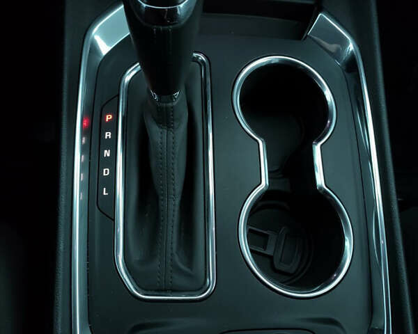 Серый Шевроле Траверс, объемом двигателя 3.6 л и пробегом 96 тыс. км за 24900 $, фото 12 на Automoto.ua