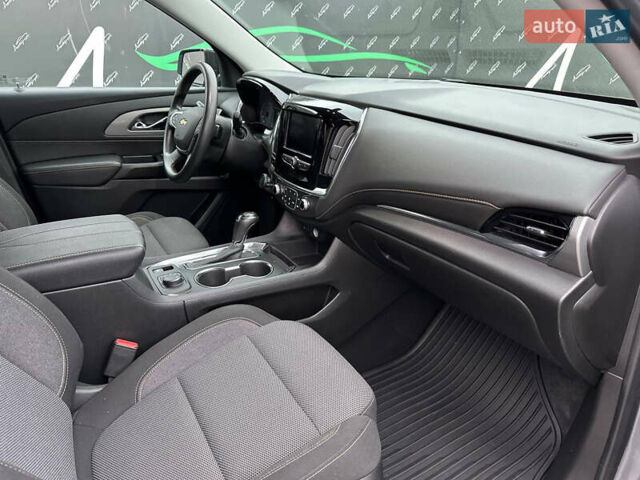 Серый Шевроле Траверс, объемом двигателя 3.56 л и пробегом 45 тыс. км за 23000 $, фото 33 на Automoto.ua