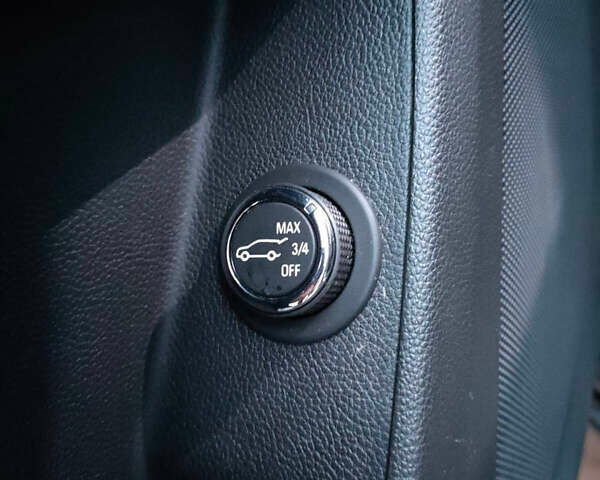 Серый Шевроле Траверс, объемом двигателя 3.6 л и пробегом 96 тыс. км за 24900 $, фото 22 на Automoto.ua