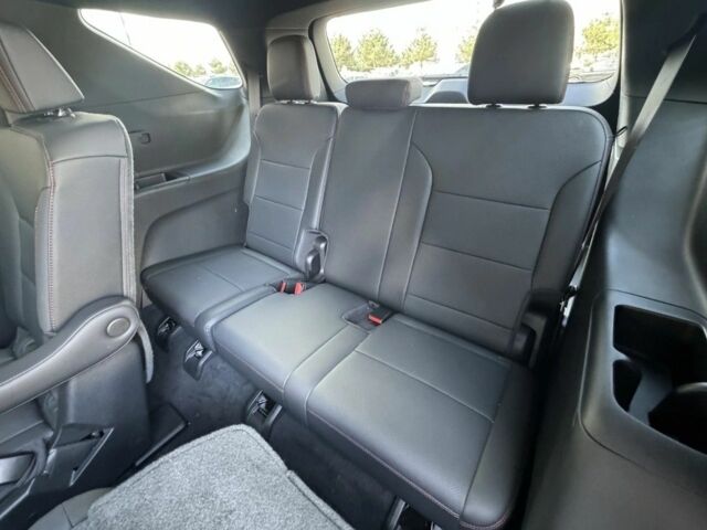 Серый Шевроле Траверс, объемом двигателя 2.5 л и пробегом 11 тыс. км за 50700 $, фото 15 на Automoto.ua