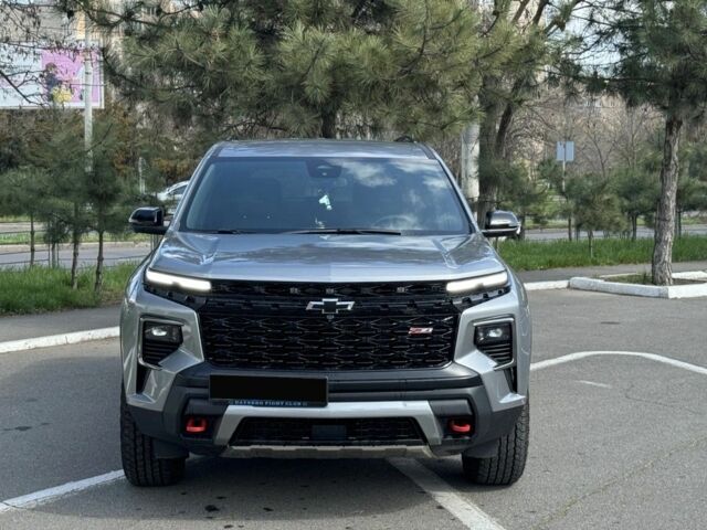 Серый Шевроле Траверс, объемом двигателя 2.5 л и пробегом 11 тыс. км за 50700 $, фото 2 на Automoto.ua