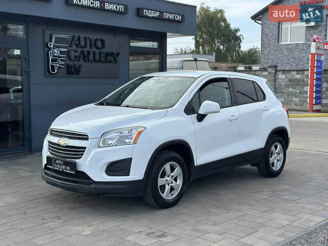 Шевроле Trax 2016 в Ровно на Automoto.ua Белый Шевроле Trax, объемом двигателя 1.4 л и пробегом 160 тыс. км за 9850 $, фото 1 на Automoto.ua