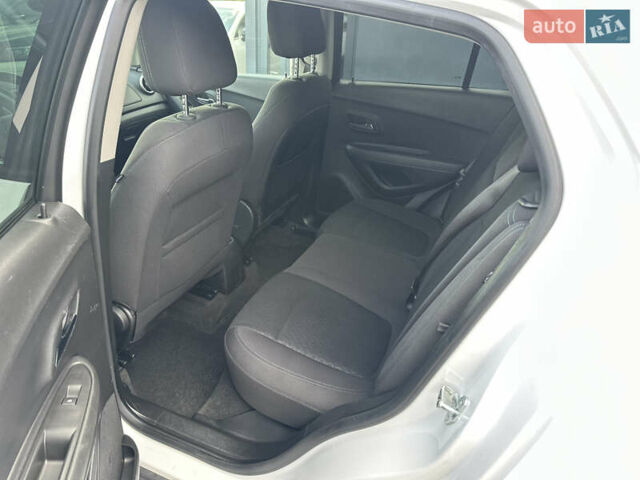 Шевроле Trax 2016 в Ровно на Automoto.ua Белый Шевроле Trax, объемом двигателя 1.4 л и пробегом 160 тыс. км за 9850 $, фото 14 на Automoto.ua