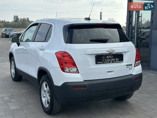 Шевроле Trax 2016 в Ровно на Automoto.ua Белый Шевроле Trax, объемом двигателя 1.4 л и пробегом 160 тыс. км за 9850 $, фото 6 на Automoto.ua