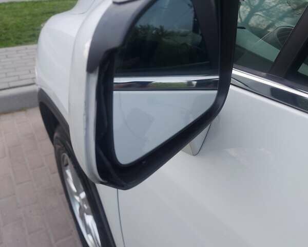 Белый Шевроле Trax, объемом двигателя 1.4 л и пробегом 93 тыс. км за 10300 $, фото 10 на Automoto.ua