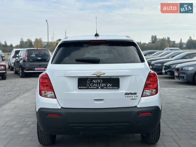 Шевроле Trax 2016 в Ровно на Automoto.ua Белый Шевроле Trax, объемом двигателя 1.4 л и пробегом 160 тыс. км за 9850 $, фото 5 на Automoto.ua
