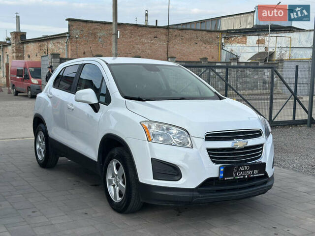 Шевроле Trax 2016 в Ровно на Automoto.ua Белый Шевроле Trax, объемом двигателя 1.4 л и пробегом 160 тыс. км за 9850 $, фото 3 на Automoto.ua