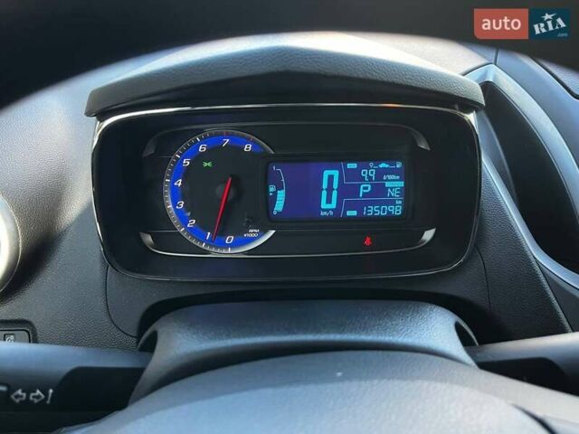 Білий Шевроле Trax, об'ємом двигуна 1.38 л та пробігом 135 тис. км за 10500 $, фото 17 на Automoto.ua