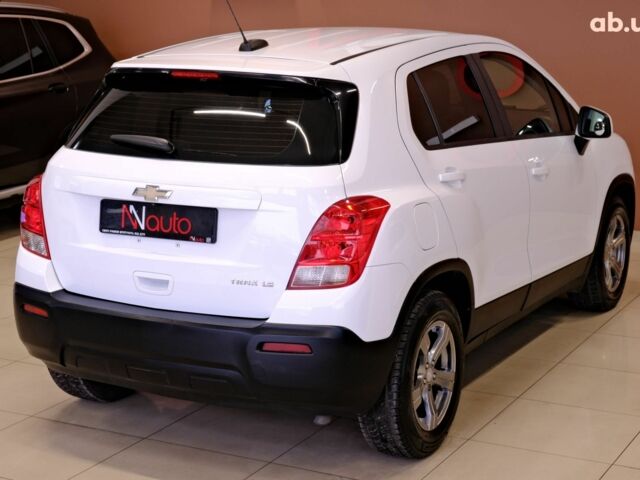 Белый Шевроле Trax, объемом двигателя 1.4 л и пробегом 123 тыс. км за 9900 $, фото 4 на Automoto.ua