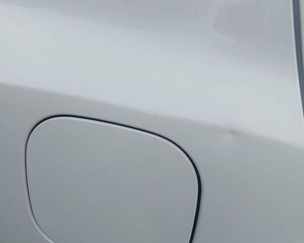 Белый Шевроле Trax, объемом двигателя 1.4 л и пробегом 93 тыс. км за 10300 $, фото 9 на Automoto.ua