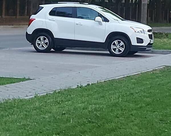 Белый Шевроле Trax, объемом двигателя 1.4 л и пробегом 93 тыс. км за 10300 $, фото 8 на Automoto.ua