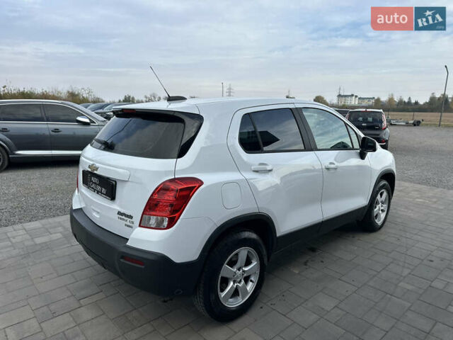 Шевроле Trax 2016 в Ровно на Automoto.ua Белый Шевроле Trax, объемом двигателя 1.4 л и пробегом 160 тыс. км за 9850 $, фото 4 на Automoto.ua