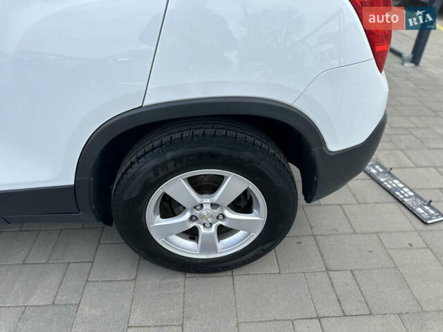 Шевроле Trax 2016 в Ровно на Automoto.ua Белый Шевроле Trax, объемом двигателя 1.4 л и пробегом 160 тыс. км за 9850 $, фото 18 на Automoto.ua