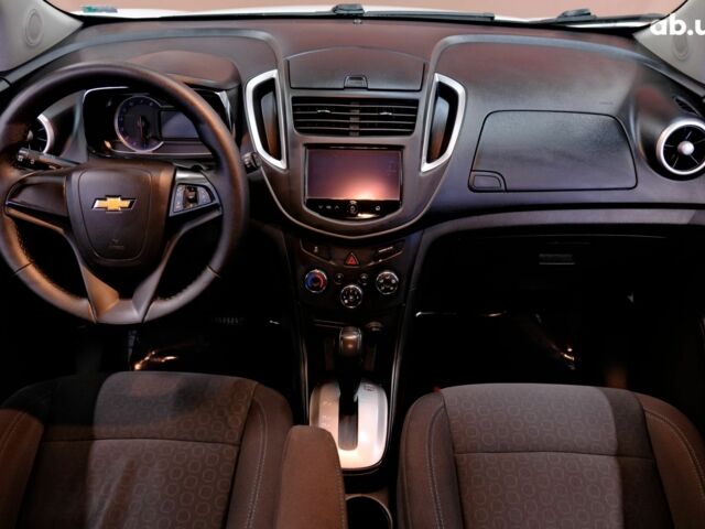 Белый Шевроле Trax, объемом двигателя 1.4 л и пробегом 123 тыс. км за 9900 $, фото 6 на Automoto.ua