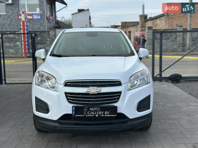 Шевроле Trax 2016 в Ровно на Automoto.ua Белый Шевроле Trax, объемом двигателя 1.4 л и пробегом 160 тыс. км за 9850 $, фото 2 на Automoto.ua